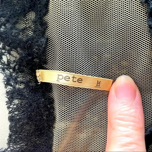 Pete Wool Sweater – Crew Neck, Long Sleeves, Raw Edge Hem – Black & Tan - Picture 9 of 13